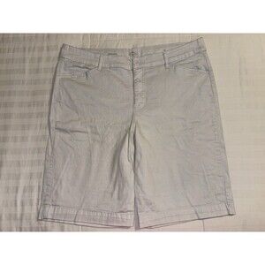 St John's bay White Denim Bermuda Shorts Sz 18 Secretly Slender Stretch